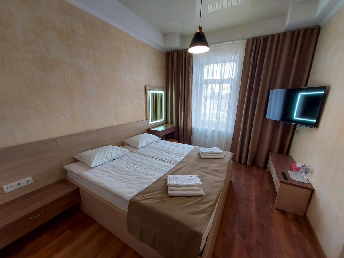 Graff Hotel Днепър Екстериор снимка