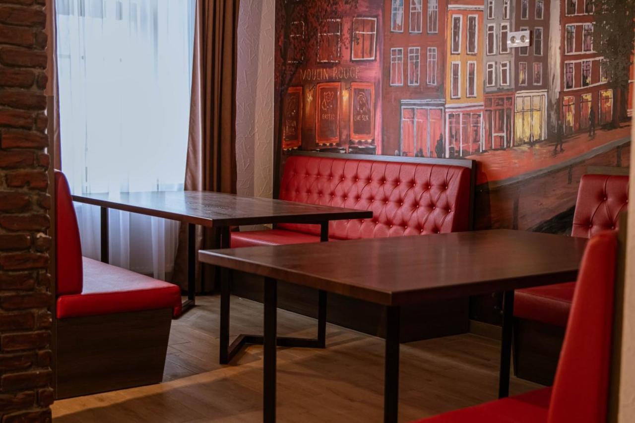 Graff Hotel Днепър Екстериор снимка