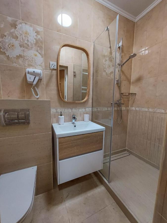 Graff Hotel Днепър Екстериор снимка