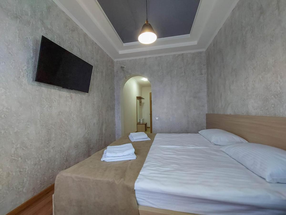 Graff Hotel Днепър Екстериор снимка